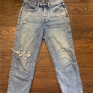 Old Navy Women's Light Blue Distressed Straight Leg Jeans